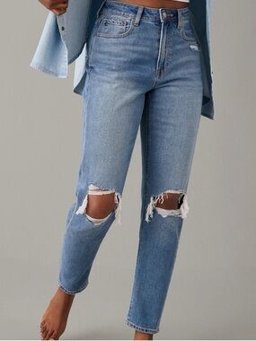 American Eagle Outfitters Distressed Boyfriend Jeans